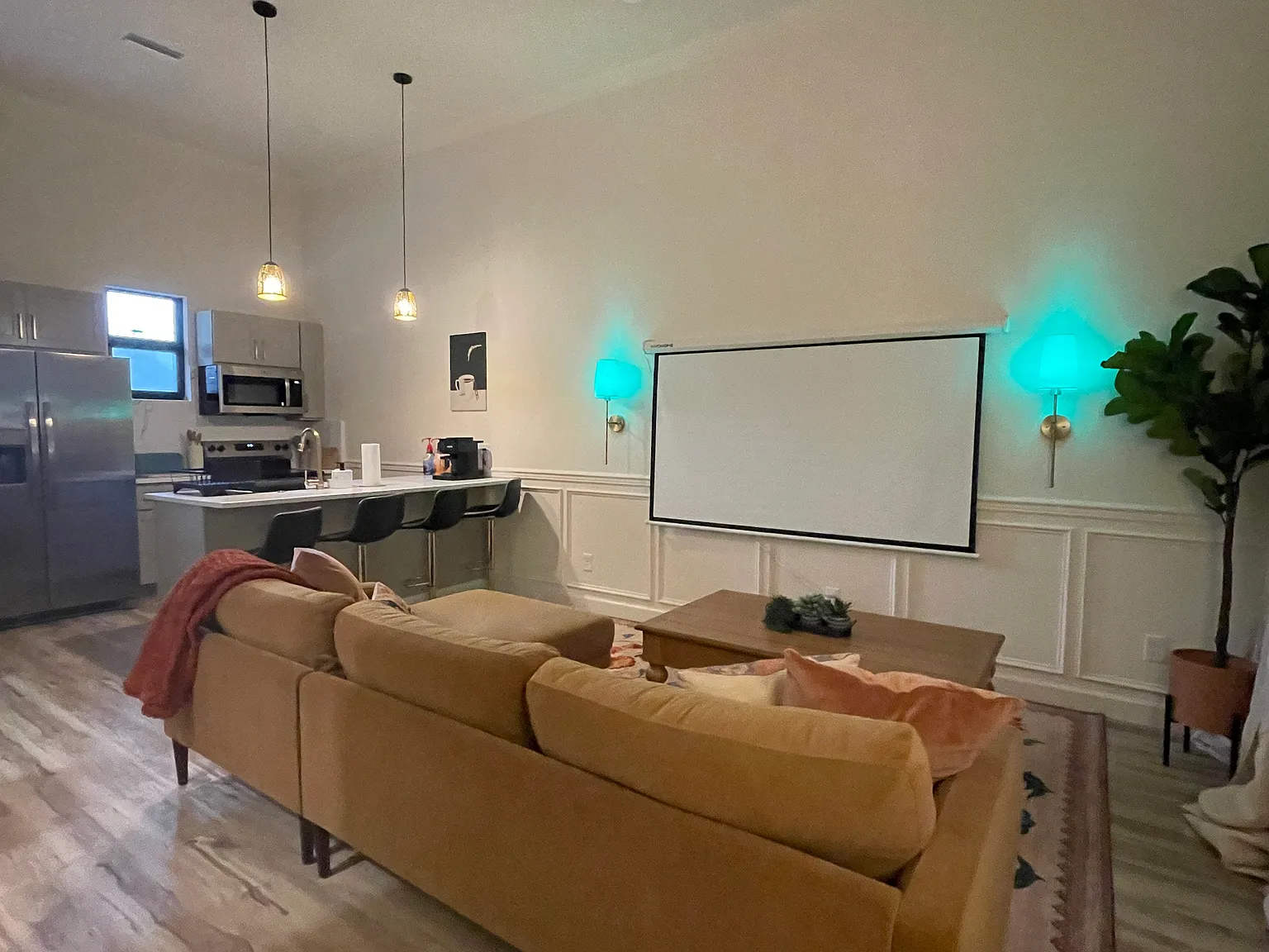 2 bed, 1250 sqft, $3,400 — Photo 2