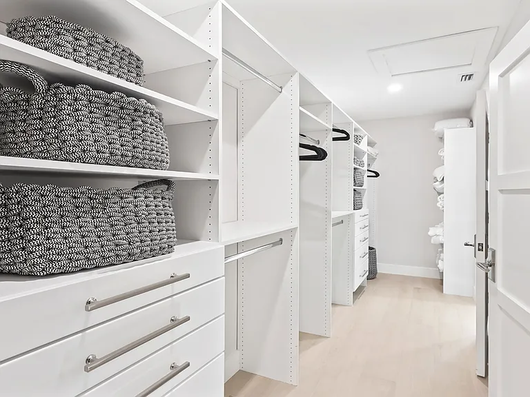 440 Kings Town Dr — Photo 18