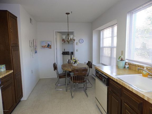 5th image of 639A Devonshire Ln #A