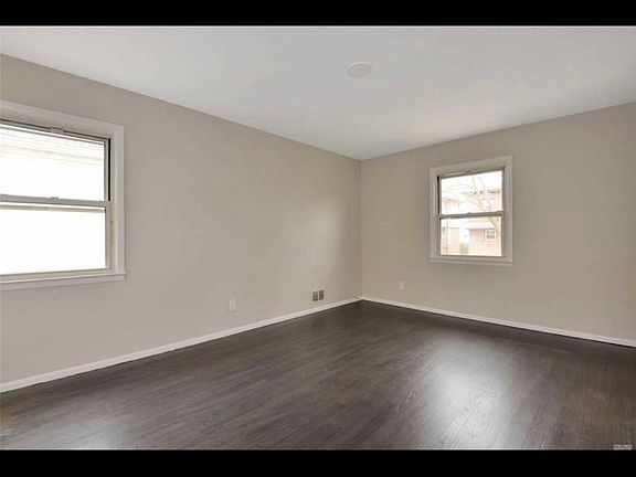 5th image of 5703 225th St Floor 2