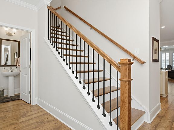 3rd image of 1815 Tryon Dr