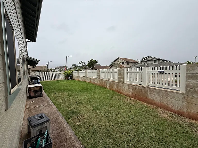 94-1098 Awalua St — Photo 6