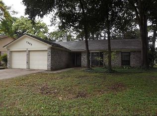 7303 Tall Pines Dr, Houston, TX 77088