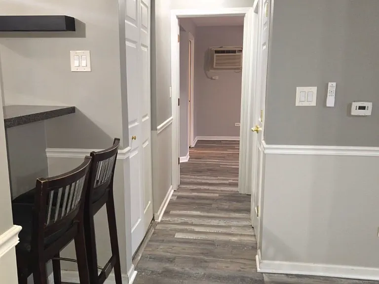 213 E Liberty St #8 — Photo 5