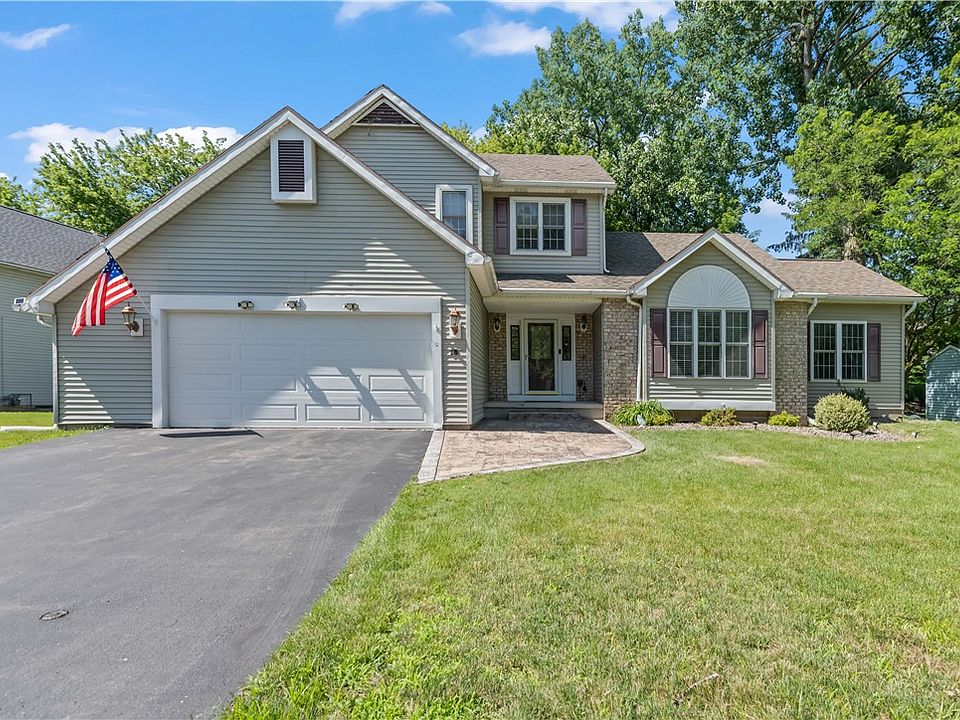 1st image of 16 Wisteria Ln