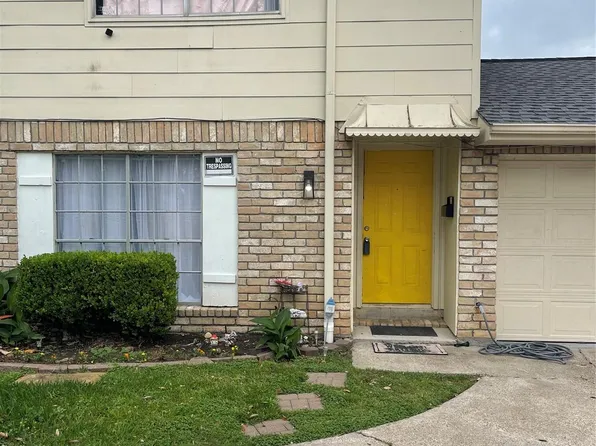 17119 Blackhawk Blvd, Friendswood, TX 77546