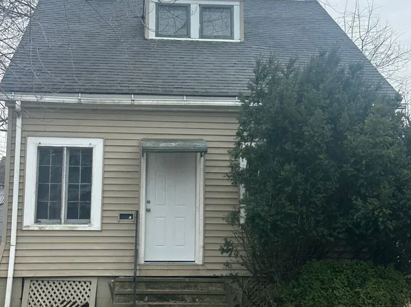 15914 Grovewood Ave, Cleveland, OH 44110