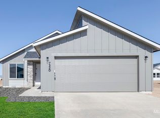 7320 E Marble Springs Dr, Nampa, ID 83687