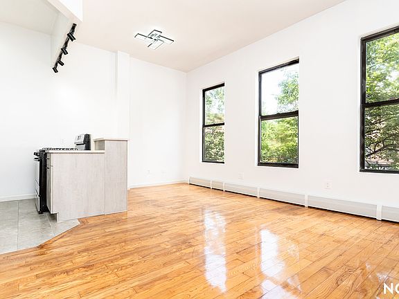 2nd image of 1118 Bedford Ave #4