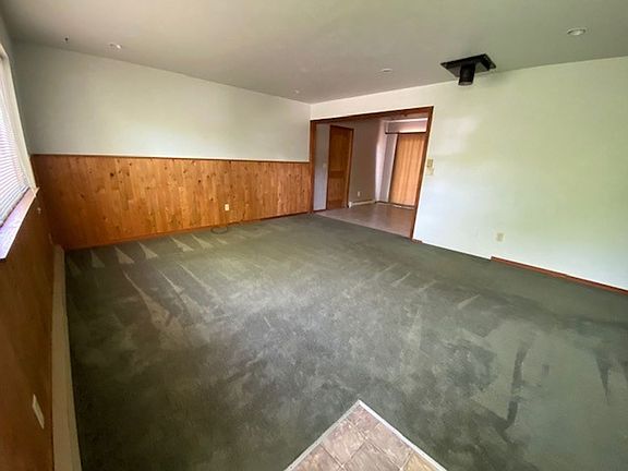 5th image of 108 Winslett Ave