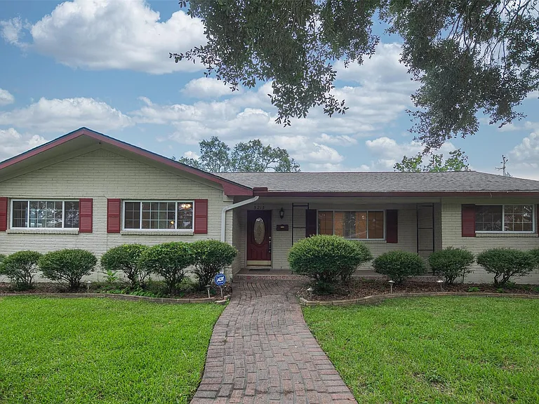 5215 Cheena Dr — Photo 1
