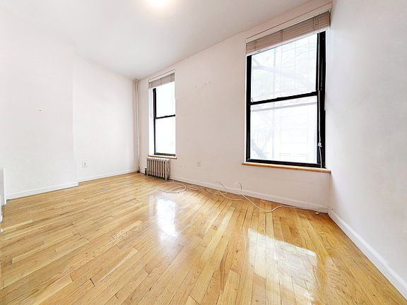 4th image of 299 E 11th St APT 1C