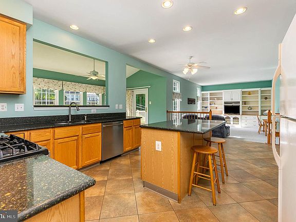 5th image of 2205 Autumn Glow Ct