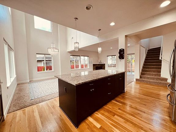 5th image of 4525 42nd St NE