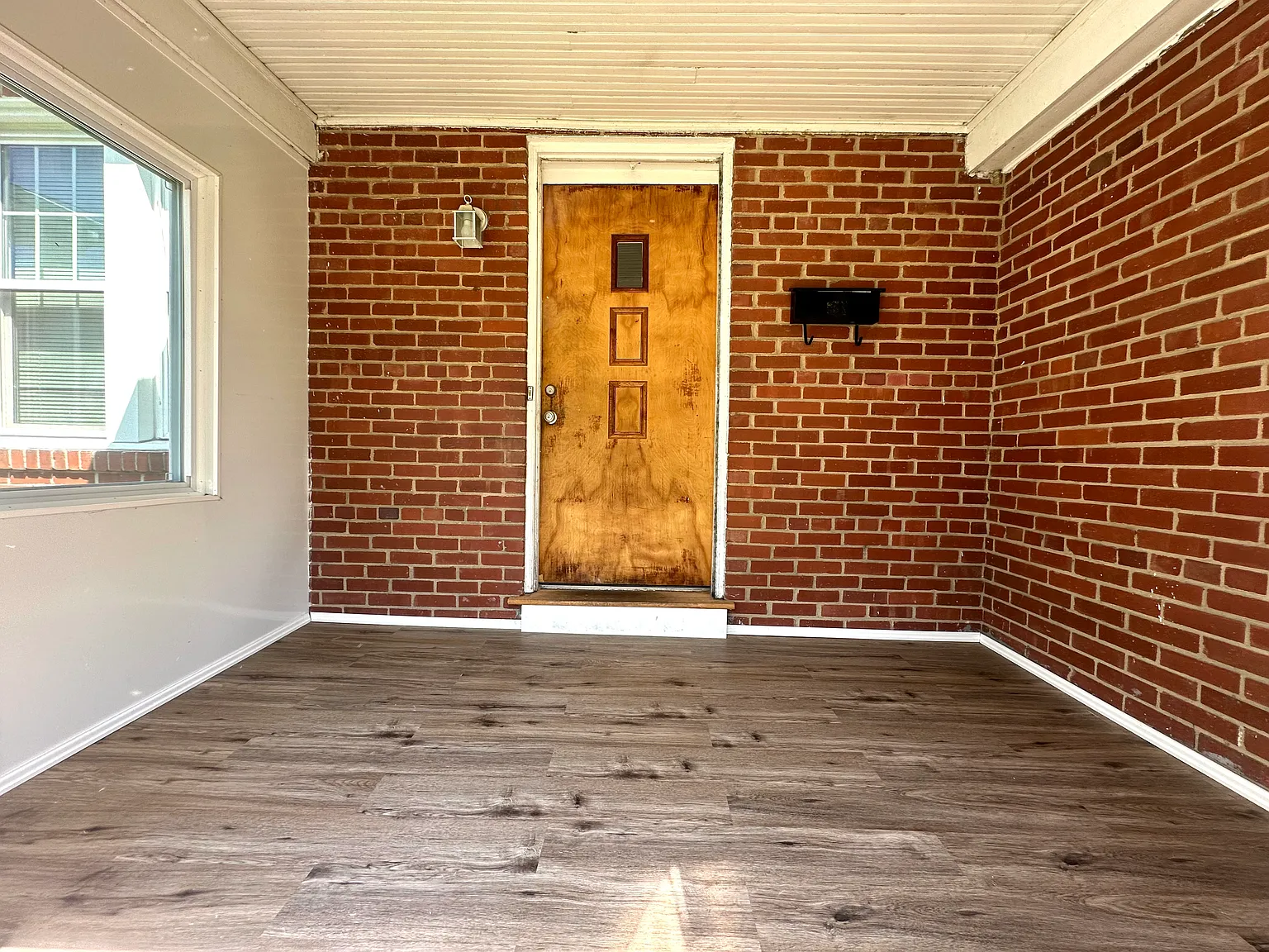 815 Violet Pl — Photo 2