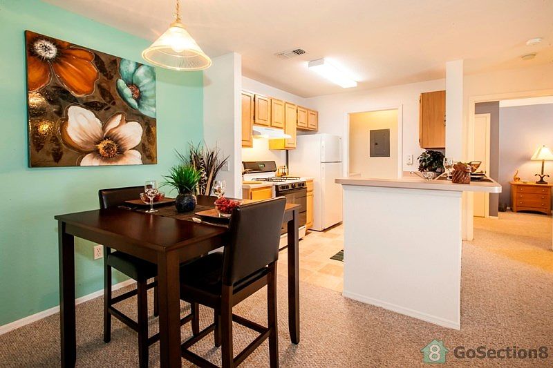 2nd image of 6005 Island Bay Cir