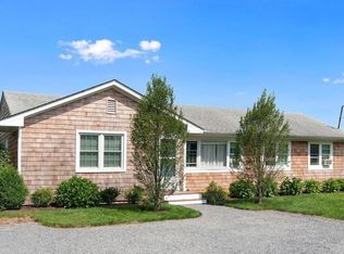 70 Scuttle Hole Rd, Water Mill, NY 11976