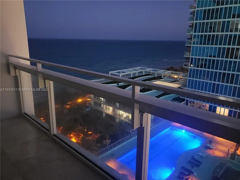 6801 Collins Ave #1402 — Photo 29