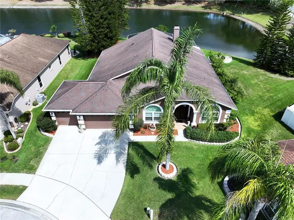 22707 Laureldale Dr, Lutz, FL 33549