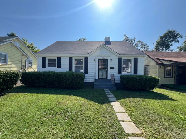 946 Maple Dr