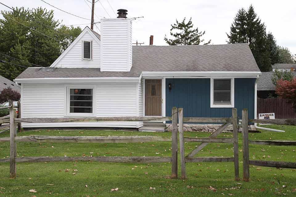 1st image of 801 Gould St