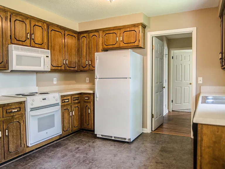 3359 Mallard Dr — Photo 7