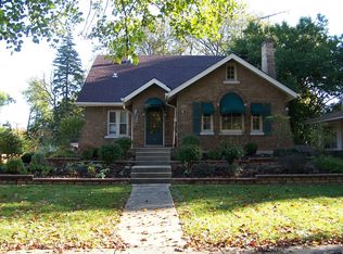 451 Uvedale Ct, Riverside, IL 60546