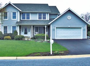 8 Cedarview Dr, Lebanon, PA 17042