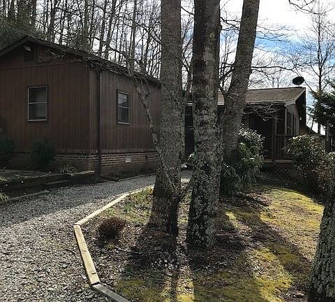 3rd image of 135 Back Mountain Trl