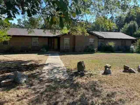 8115 Kling Rd, Mabelvale, AR 72103