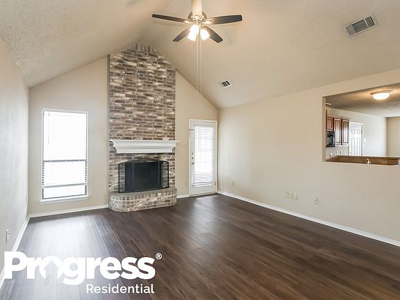 3rd image of 3507 Trailridge Dr