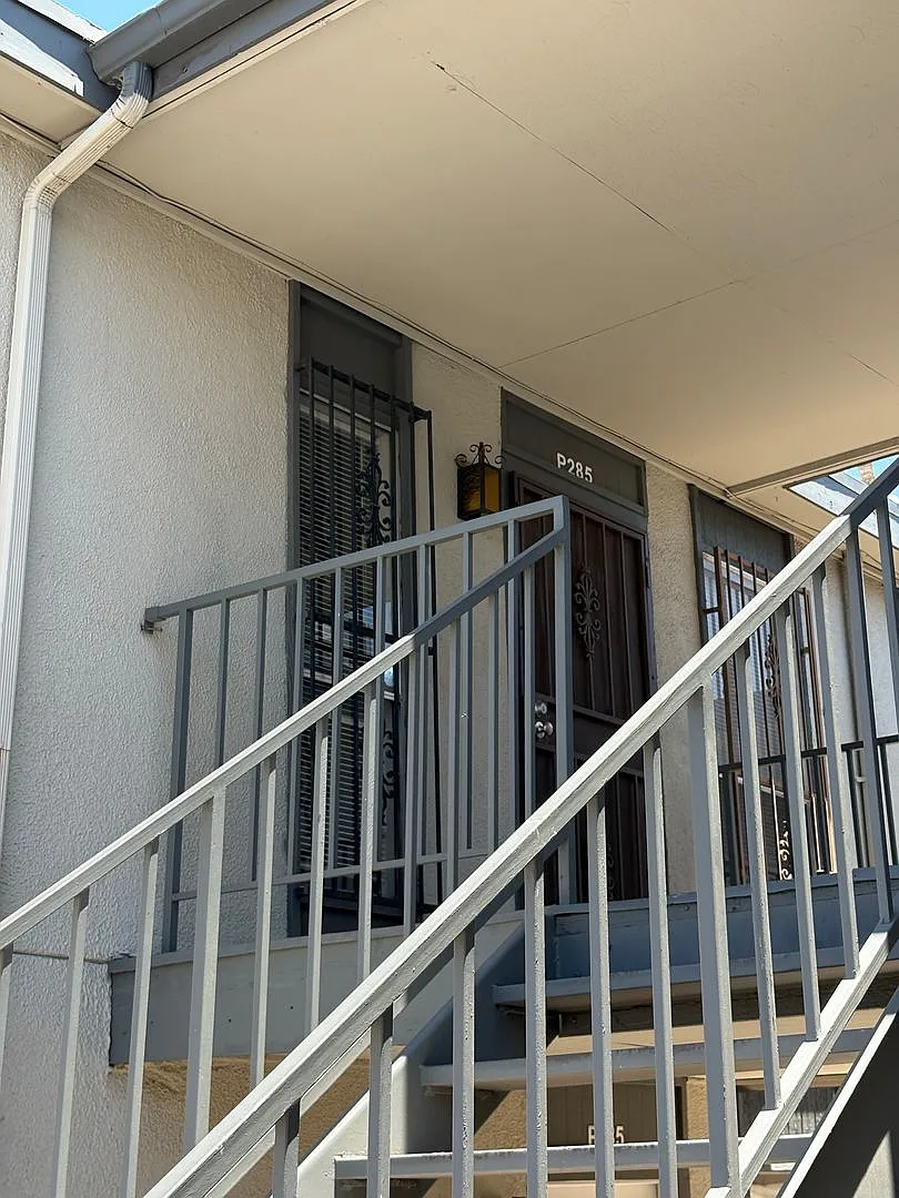 Cozy 1 Bedroom 1 bath Condo in East Tucson — Photo 1