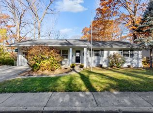 1010 Oakridge Dr, Jackson, MI 49203