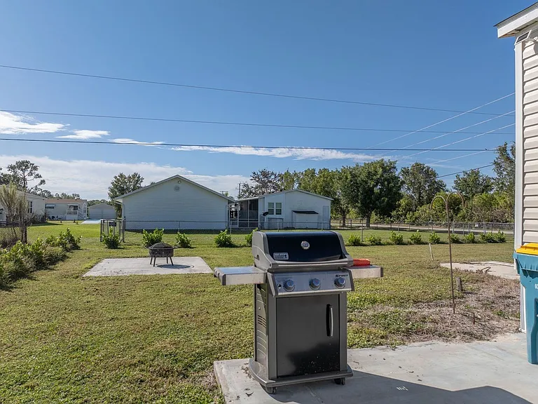 27851 Roanoke Cir — Photo 16