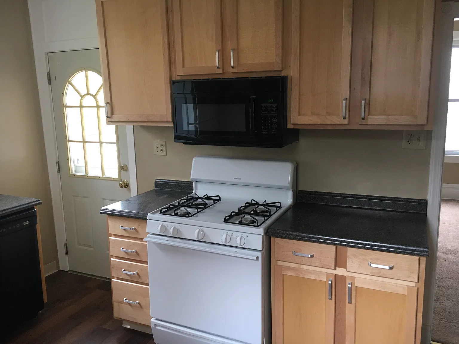 21 E Forest Ave — Photo 4