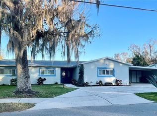 1303 SE Kings Bay Dr, Crystal River, FL 34429