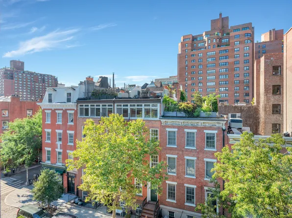 274 West 12th Street image 1 of 7