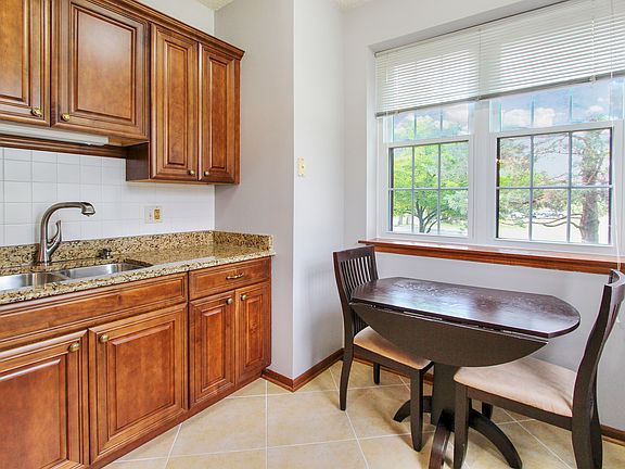 5th image of 319 Deer Glen Way #1A