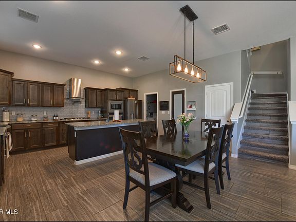 4th image of 913 Abe Goldberg Dr