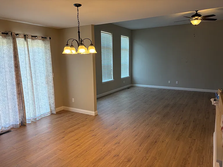 627 Gandalf Ln — Photo 8
