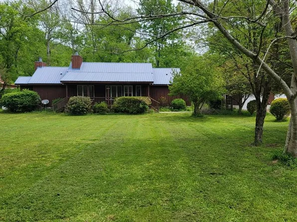 290 High St, Red Boiling Springs, TN 37150