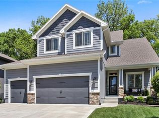 2322 SW River Trail Rd, Lees Summit, MO 64082