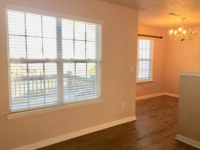 8783 Robinson Forest Dr — Photo 18