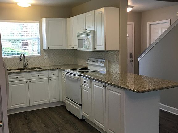 5th image of 234 Pelican Pl Unit 4