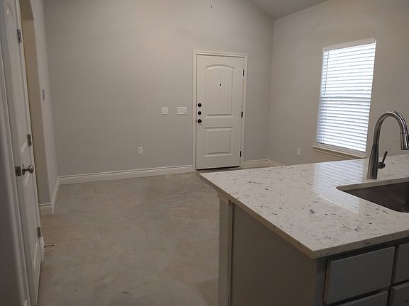 Unit 105 (mirror design to unit 104 but with similar finishes)