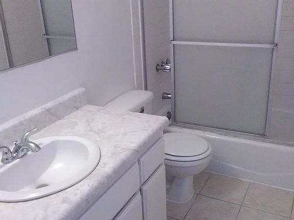 3rd image of 815 Myrtle Ave APT 9