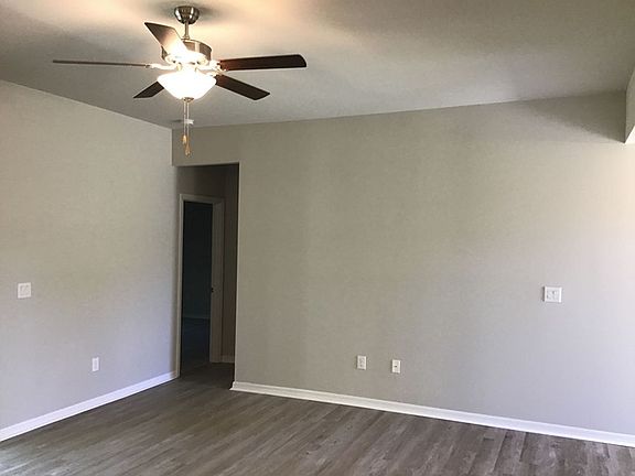 4th image of 4098 Enid Ln