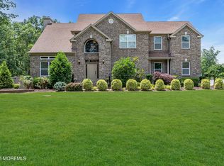 7 Holly Tree Ct, Jackson, NJ 08527