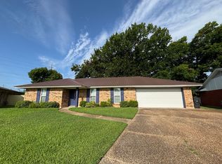 425 Plaza Cir, Bossier City, LA 71111