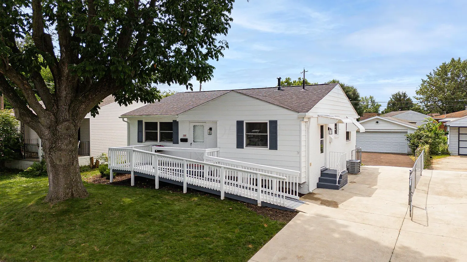309 Ziegler Ave photo 1